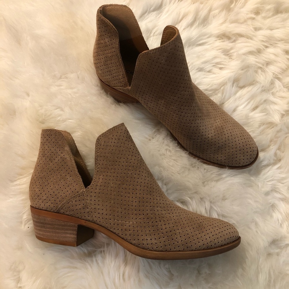 NWT Lucky Brand Baley Perforated Chop Out Booties
